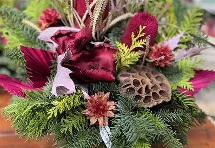 Grabschmuck & -pflanzen